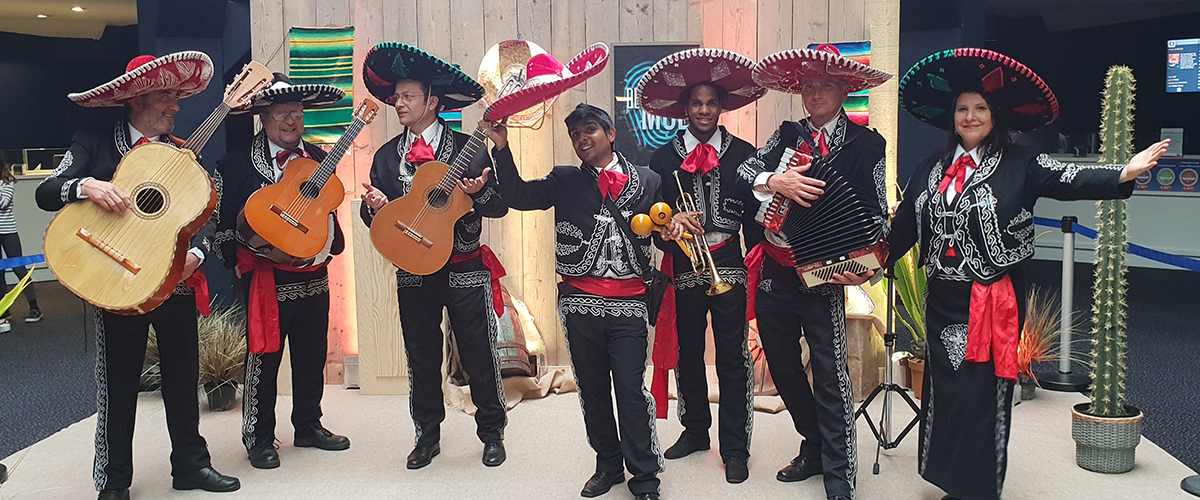 Mariachi band met traditionele sombrero